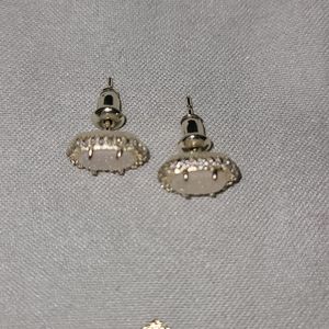 Kendra Scott Earrings with Duster Bag